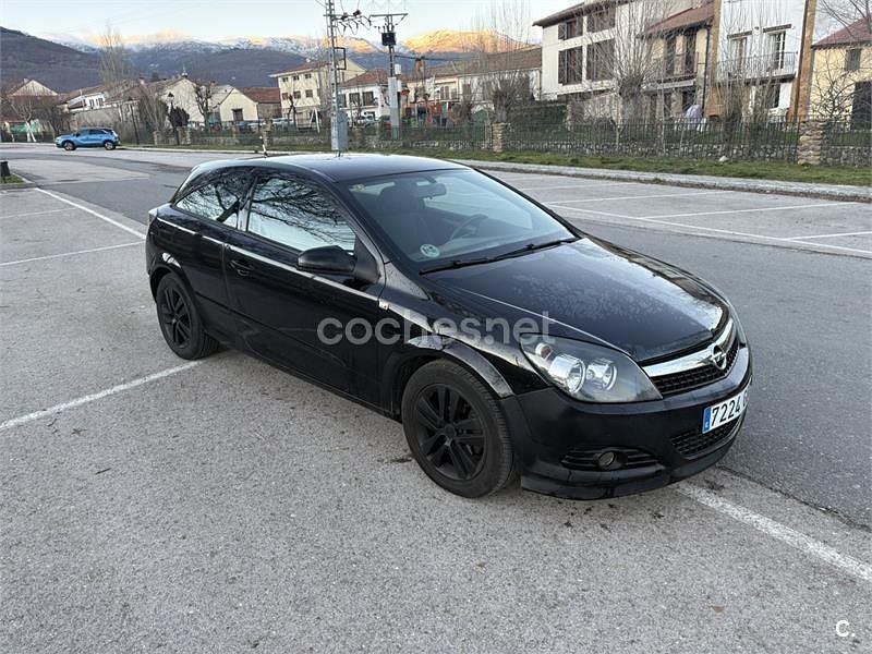 Negro Usado 2008 Opel Astra GTC Sport Berlina | 3200 € (Precio justo) - Imagen 1/4