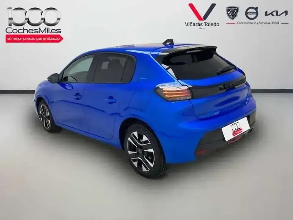 Usado Peugeot 208 Allure 100 CV (73 kW) 2024 Azul Utilitario