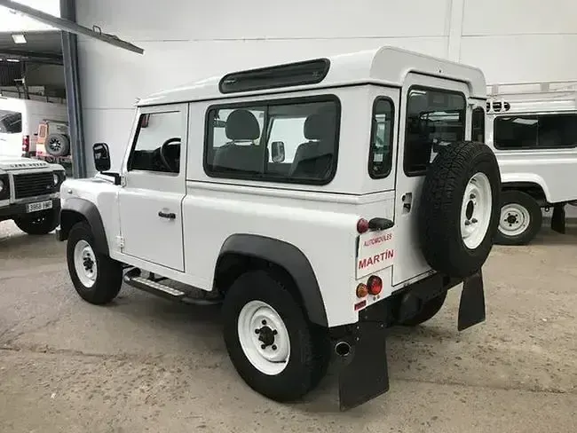 Usado Land Rover Defender SE 122 CV (89 kW) 2014 Blanco SUV