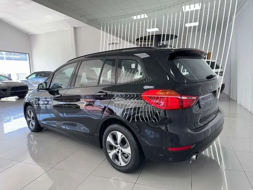Usado BMW 218 Sport Line 150 CV (110 kW) 2017 Negro Monovolumen