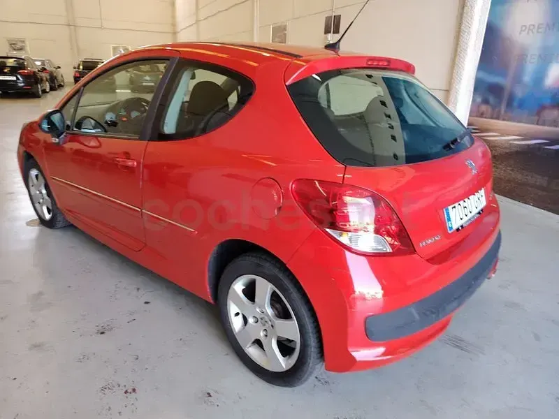 Usado Peugeot 207 Sport 110 CV (80 kW) 2009 Rojo Berlina