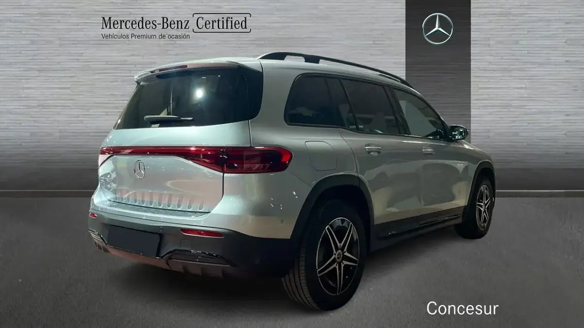 Usado Mercedes EQB250+ 139 kW (190 CV) 2025 Plata SUV