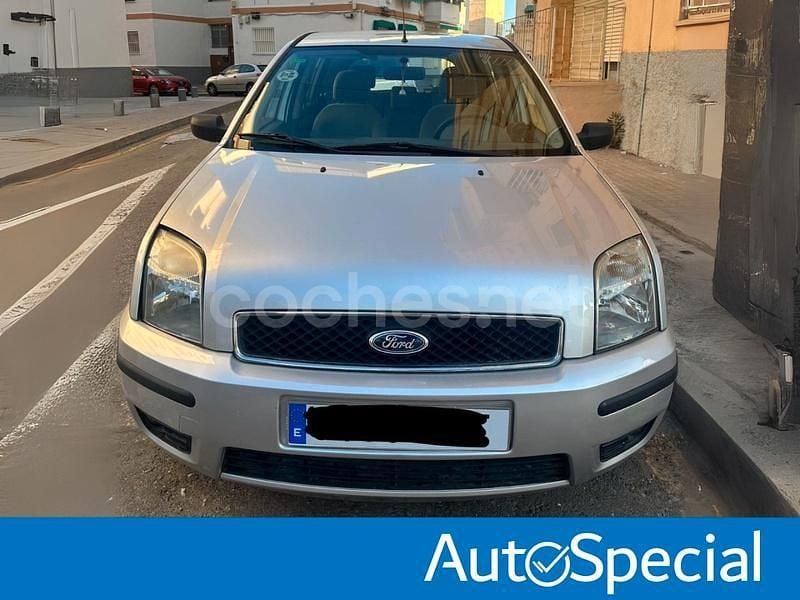 Gris / plata Usado 2003 Ford Fusion Berlina | 3490 € (Precio justo) - Imagen 1/2