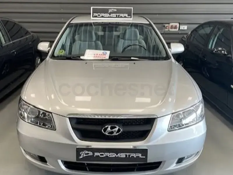Usado Hyundai Sonata Comfort 140 CV (102 kW) 2008 Gris / plata Berlina