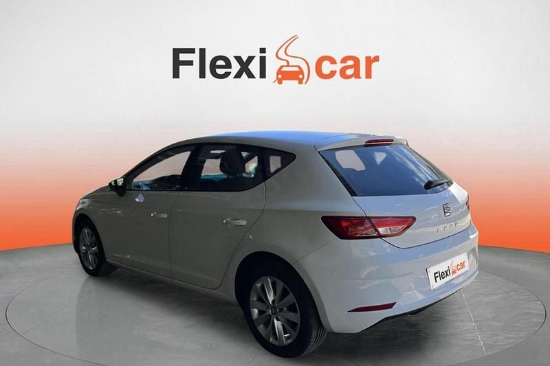 Usado Seat Leon Style 115 CV (84 kW) 2018 Blanco Berlina