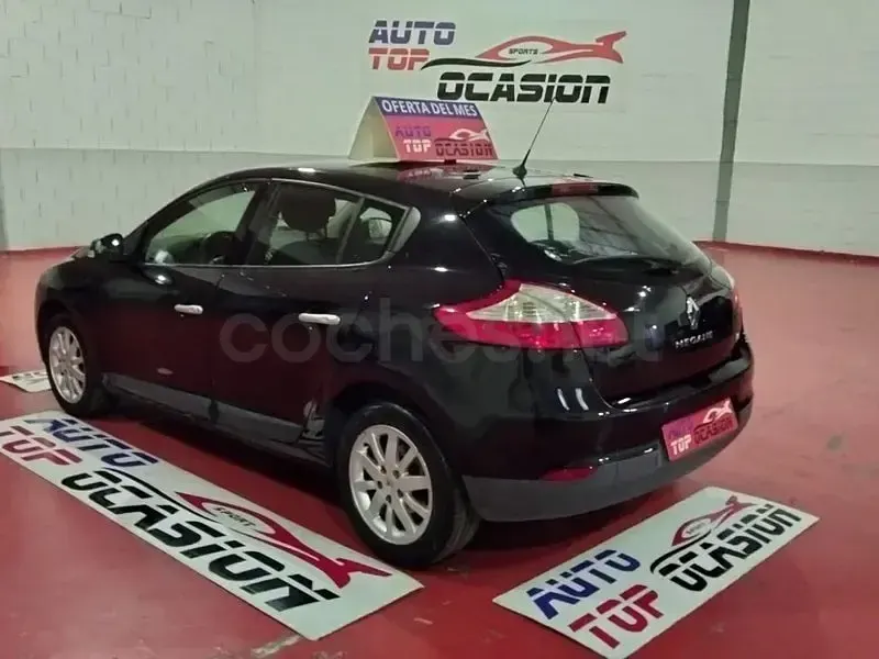 Usado Renault Mégane Dynamique 110 CV (80 kW) 2012 Negro Berlina