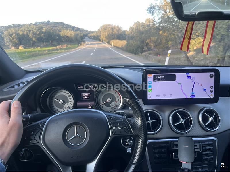 Usado Mercedes CLA200 OrangeArt Edition 136 CV (100 kW) 2015 Negro Berlina