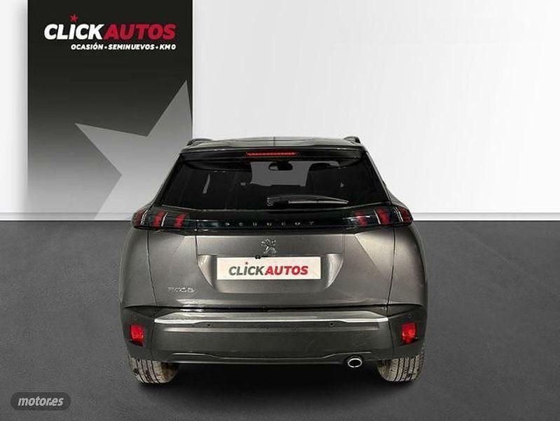 Usado Peugeot 2008 Allure 130 CV (95 kW) 2023 Gris SUV