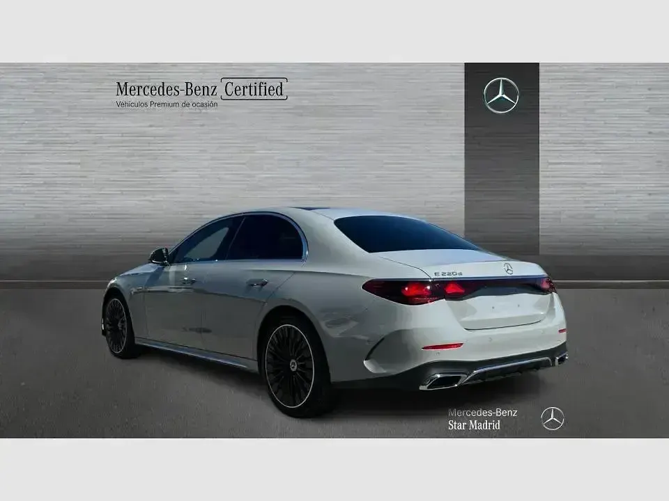 Usado Mercedes E220 197 CV (144 kW) 2026 Gris Berlina