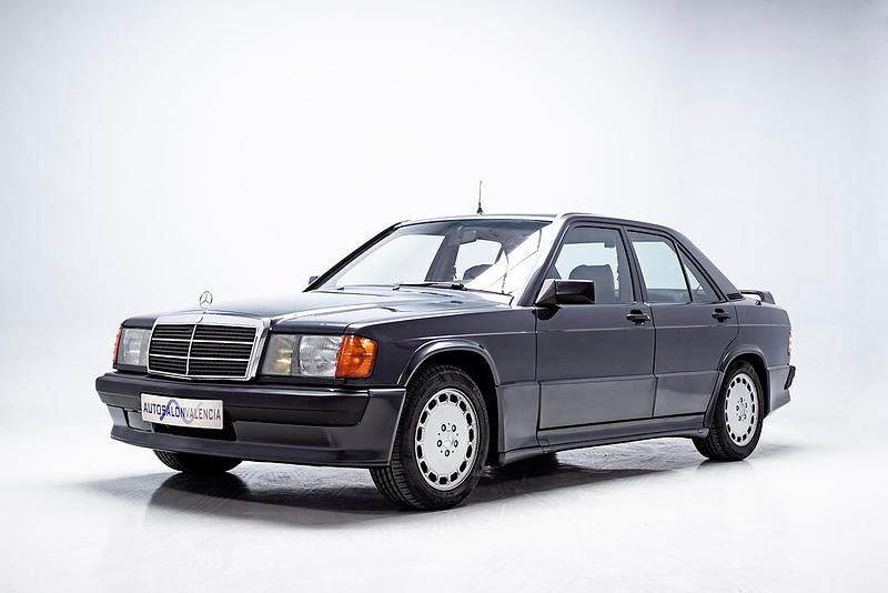 Usado Mercedes 190 185 CV (136 kW) 1987 Gris Berlina