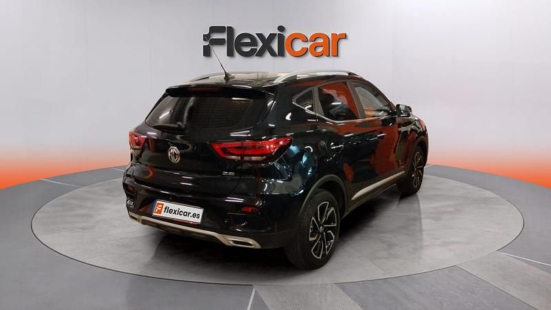 Usado MG ZS Luxury 106 HP (77 kW) 2024 Preto SUV