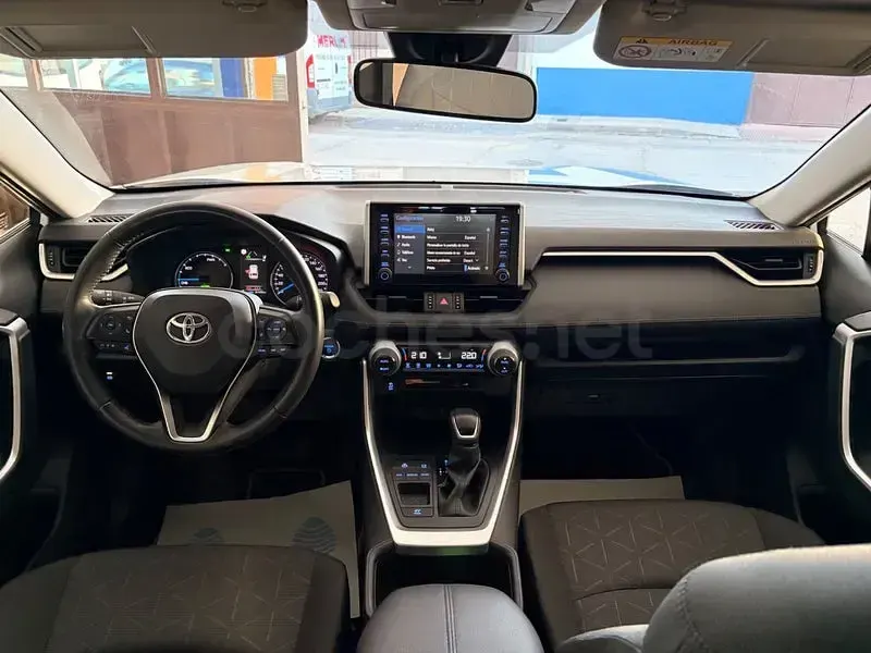 Usado Toyota RAV4 Hybrid Advance 218 CV (160 kW) 2021 Blanco SUV