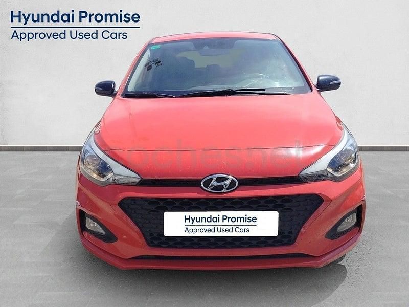 Usado Hyundai i20 100 CV (73 kW) 2020 Rojo Utilitario