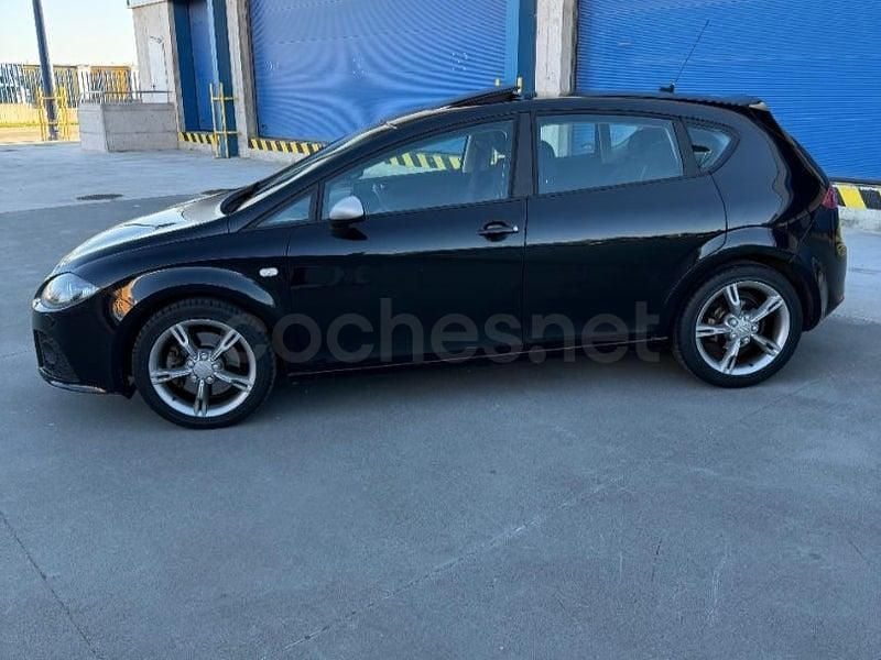 Usado Seat Leon FR 170 CV (125 kW) 2007 Negro Utilitario