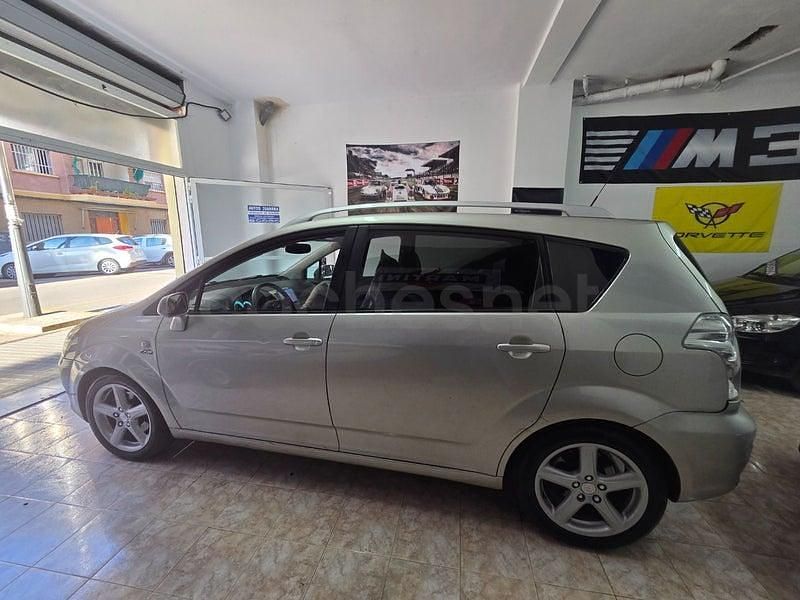 Usado Toyota Corolla Verso Sport 177 CV (130 kW) 2005 Gris / plata Monovolumen