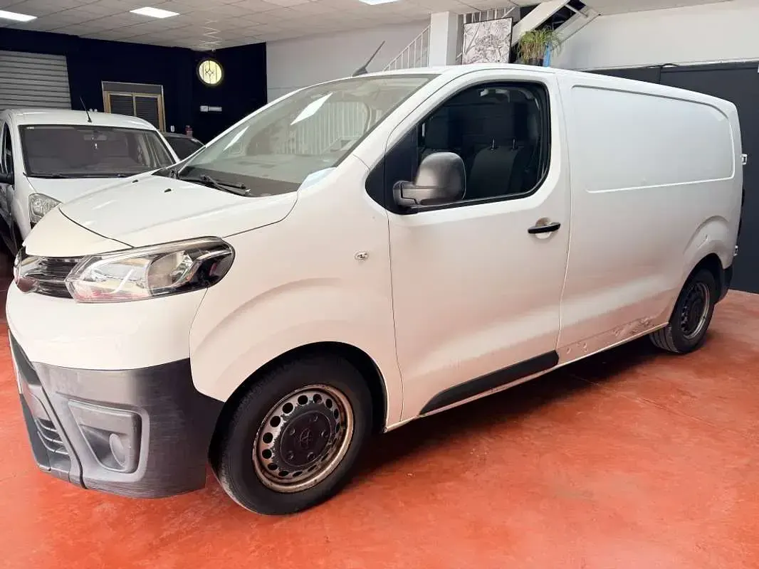 Usado Toyota Proace Business Edition 116 CV (85 kW) 2018 Blanco Monovolumen