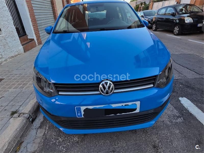 Azul Usado 2014 VW Polo Advance Berlina | 8600 € (Precio justo) - Imagen 1/4