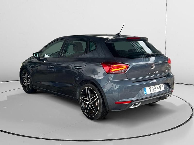 Usado Seat Ibiza FR 115 CV (84 kW) 2019 Azul Utilitario