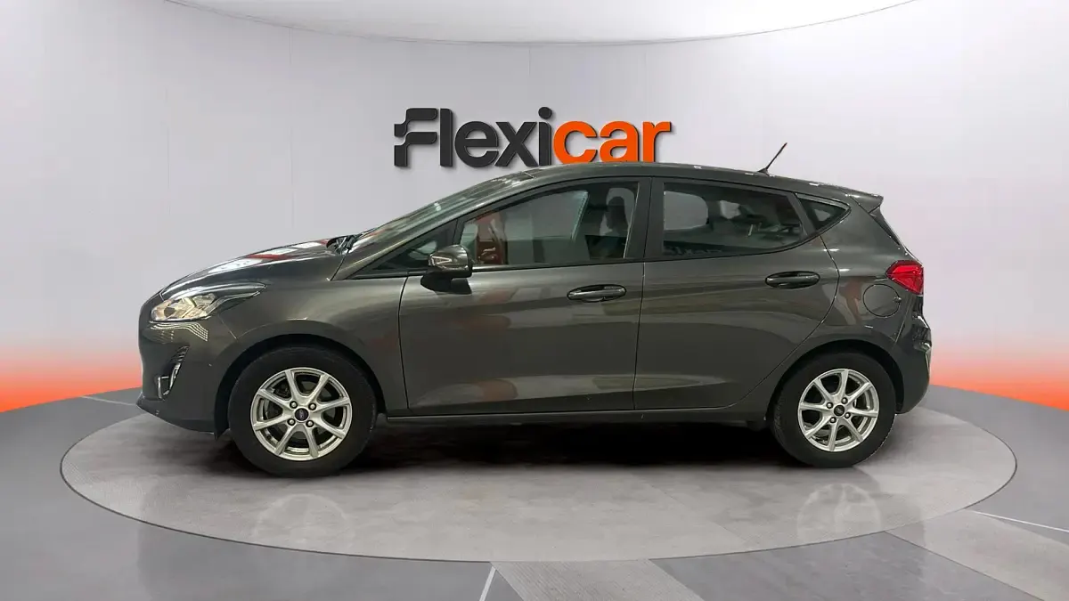 Usado Ford Fiesta Active 101 CV (74 kW) 2019 Gris Utilitario