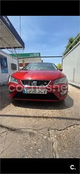 Usado Seat Leon FR 150 CV (110 kW) 2015 Rojo Berlina