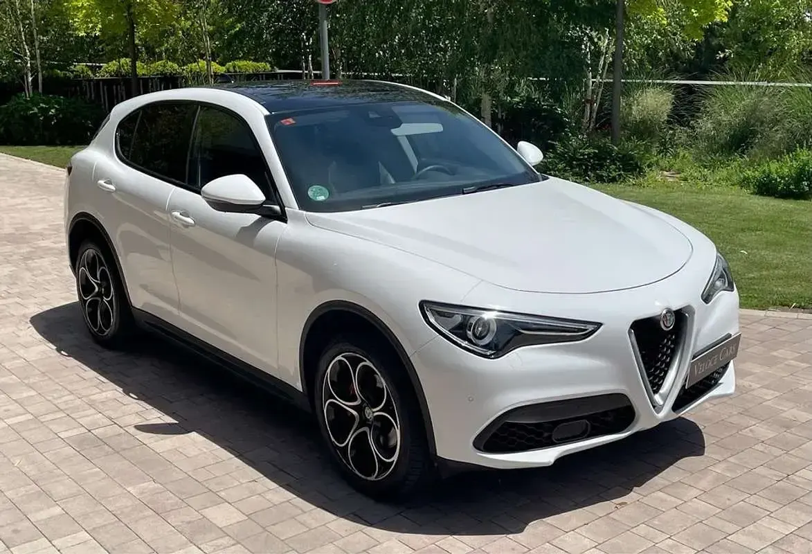 Usado Alfa Romeo Stelvio Executive 280 CV (205 kW) 2019 Blanco SUV