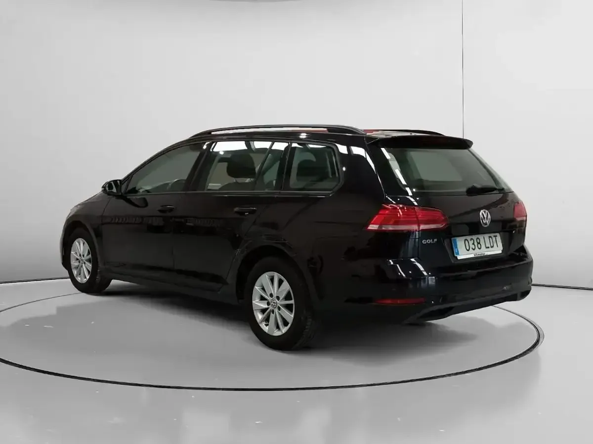 Usado VW Golf VII Edition 116 CV (85 kW) 2019 Negro Familiar