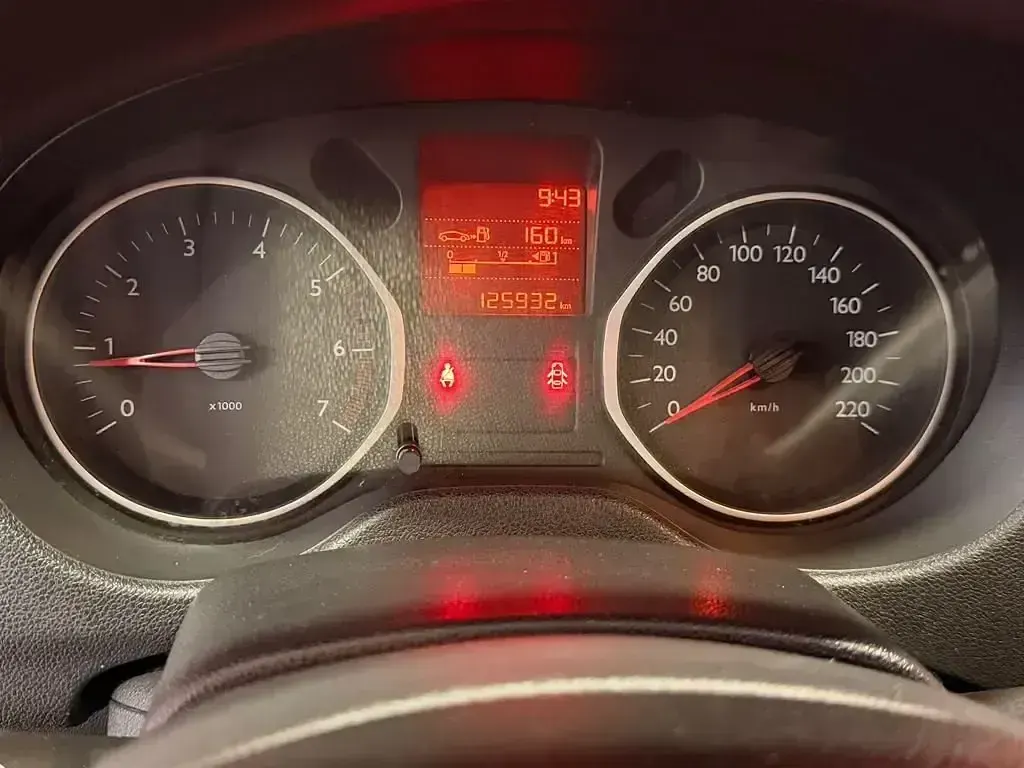 Usado Citroën C-Elysee I Seduction 92 CV (67 kW) 2015 Gris Berlina