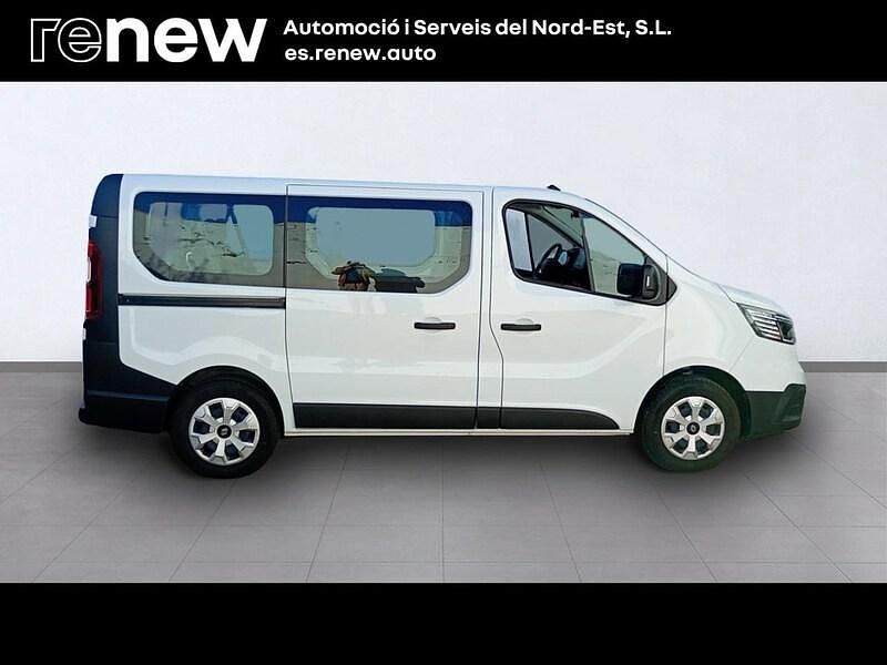Usado Renault Trafic 110 CV (80 kW) 2025 Blanco Monovolumen