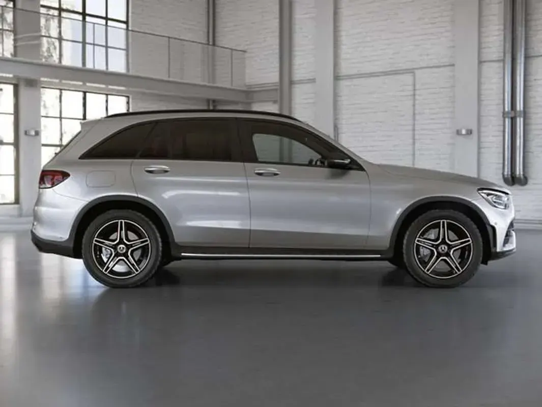 Usado Mercedes GLC220 170 CV (125 kW) 2022 Plateado SUV