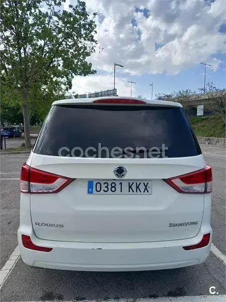 Usado SsangYong Rodius 178 CV (130 kW) 2018 Blanco Monovolumen
