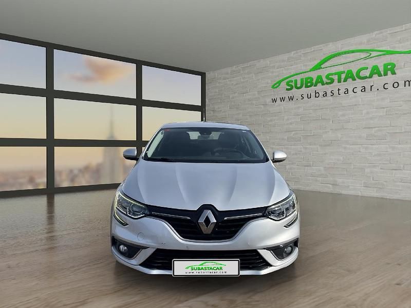 Usado Renault Mégane IV Business 95 CV (69 kW) 2019 Gris Berlina