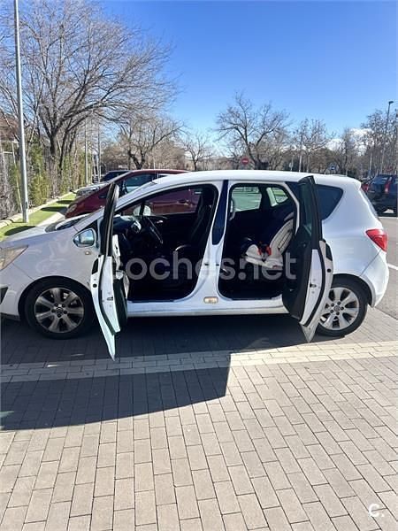 Usado Opel Meriva Cosmo 100 CV (73 kW) 2010 Blanco Monovolumen