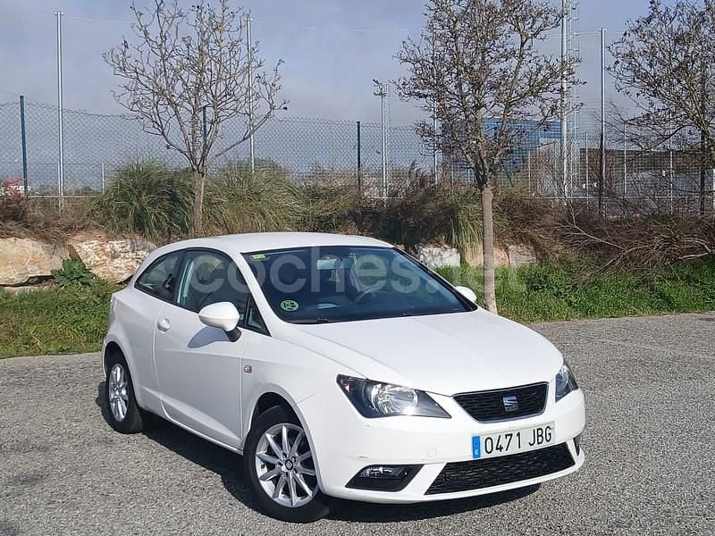 Usado Seat Ibiza SC Reference 75 CV (55 kW) 2014 Blanco Utilitario