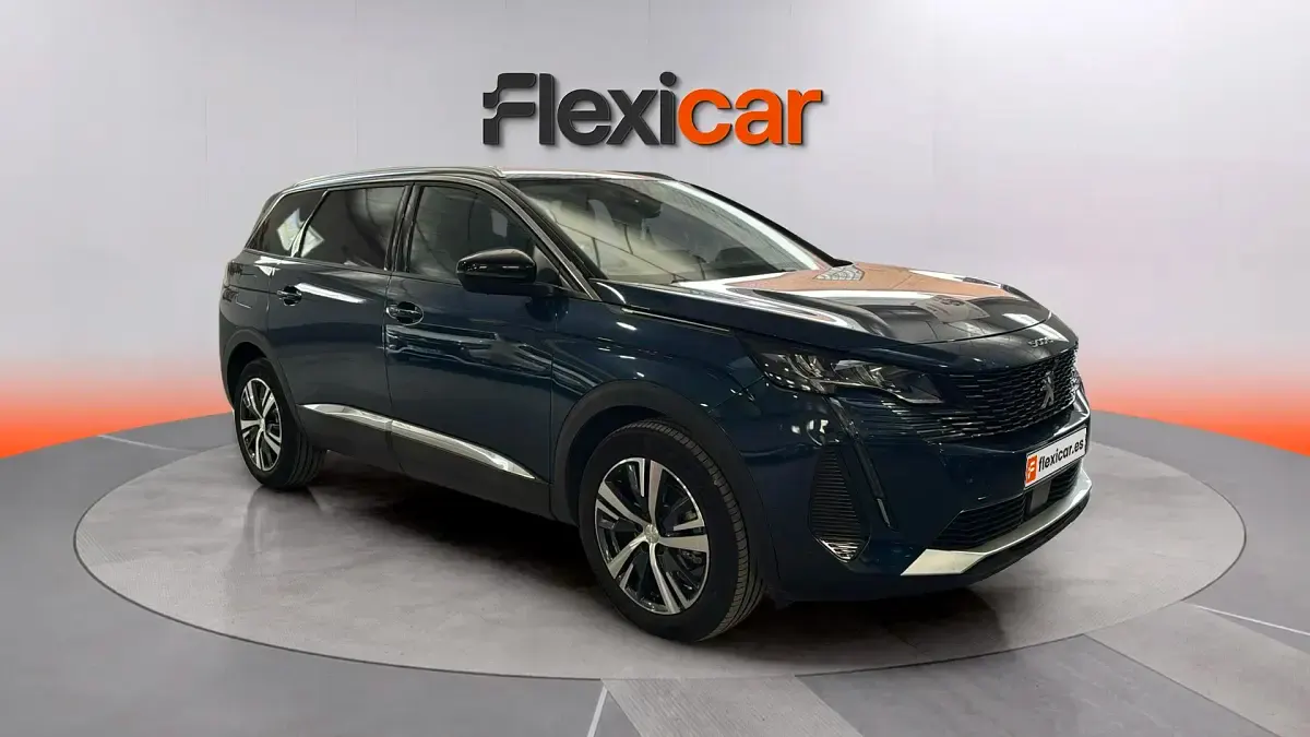 Usado Peugeot 5008 Allure 131 HP (96 kW) 2022 SUV