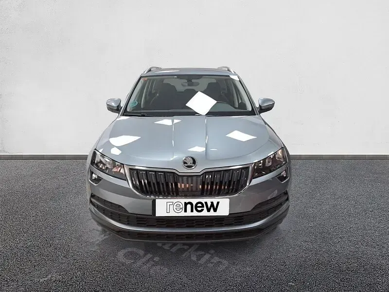 Usado Skoda Karoq Ambition 110 CV (80 kW) 2021 Gris SUV