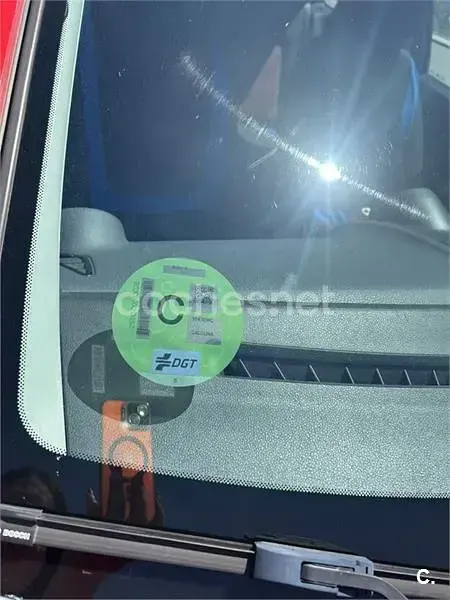 Usado Ford Fiesta Trend 80 CV (58 kW) 2006 Rojo Utilitario