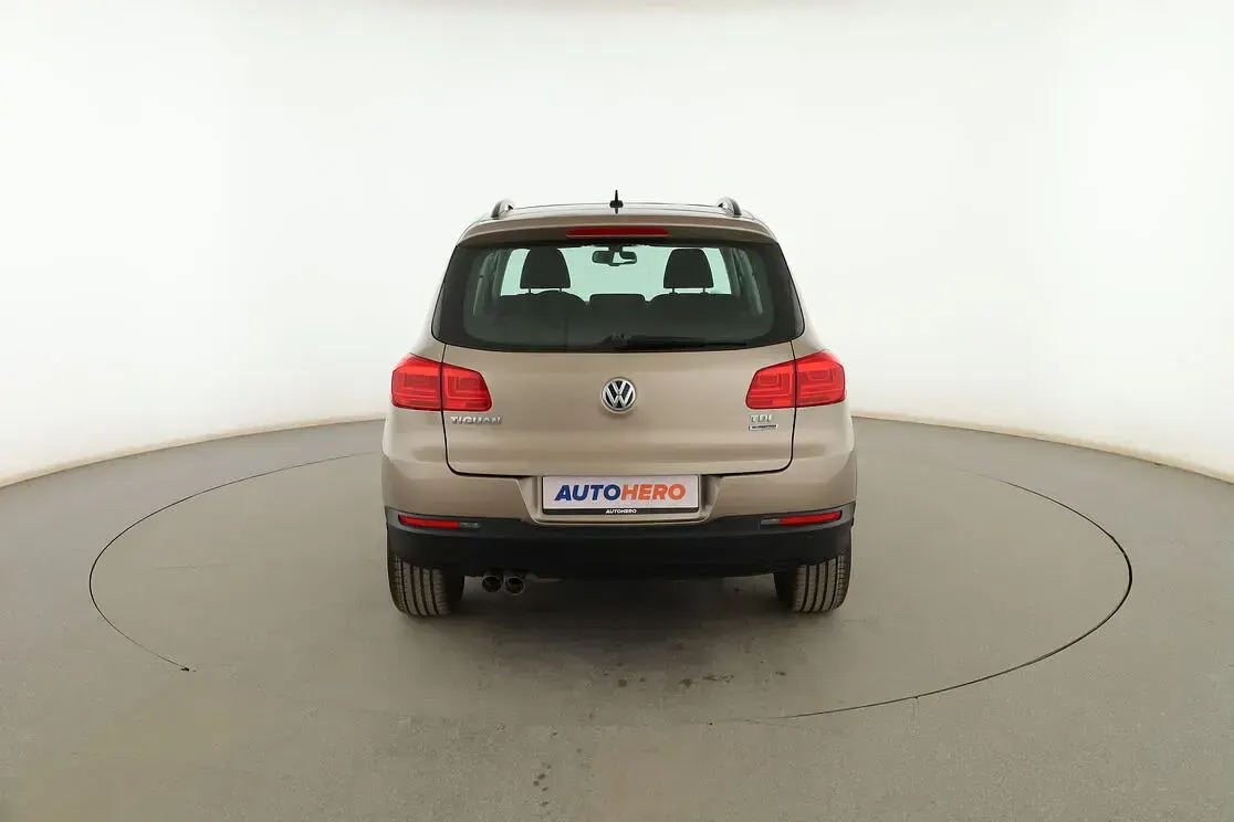 Usado VW Tiguan 110 CV (80 kW) 2016 Dorado SUV