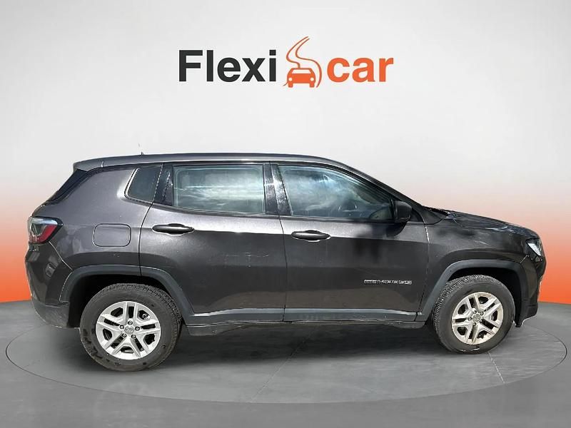 Usado Jeep Compass Sport 140 CV (102 kW) 2018 Gris SUV