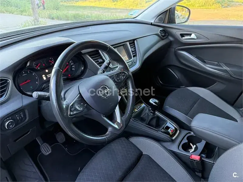 Usado Opel Grandland X Design & Tech 130 CV (95 kW) 2021 Negro SUV