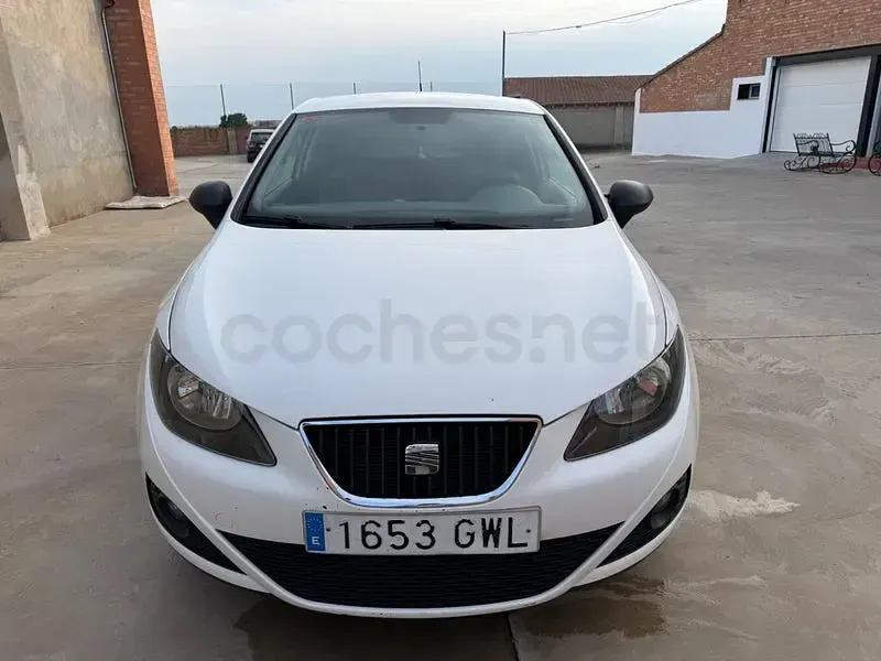 Usado Seat Ibiza Ecomotive 80 CV (58 kW) 2010 Blanco Berlina
