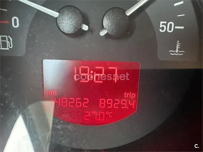 Usado Seat Leon Sport 105 CV (77 kW) 2010 Gris / plata Utilitario