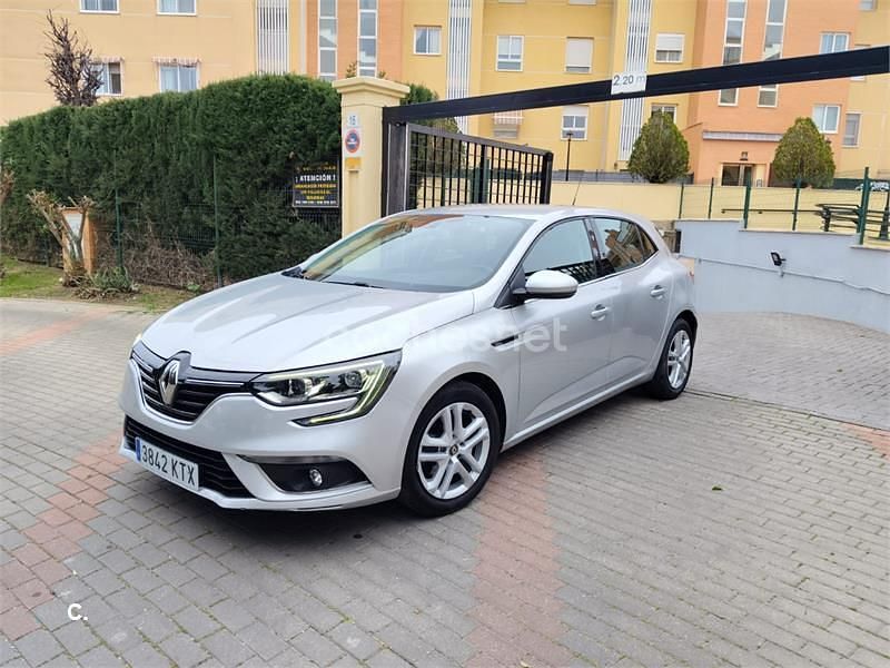 Usado Renault Talisman Business 120 CV (88 kW) 2019 Gris / plata Familiar