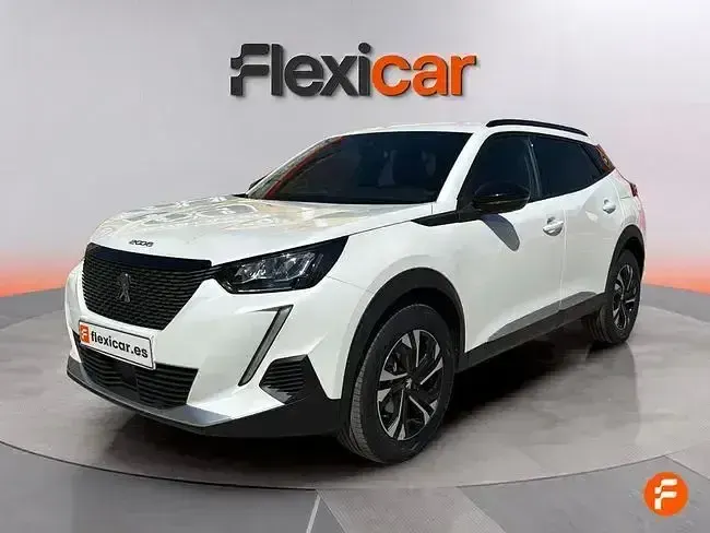 Usado Peugeot 2008 Allure 100 CV (73 kW) 2023 Blanco SUV