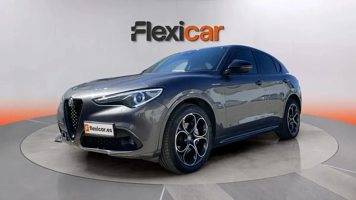 Usado Alfa Romeo Stelvio Veloce 211 CV (155 kW) 2022 Gris SUV