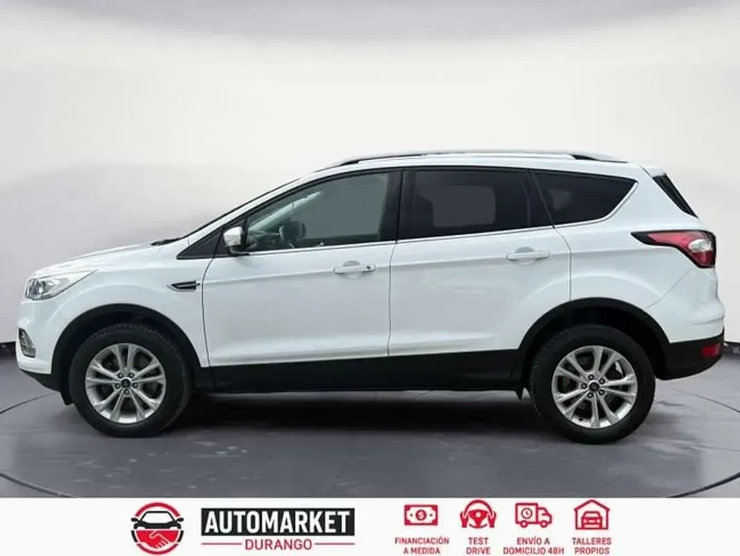 Usado Ford Kuga Titanium 120 CV (88 kW) 2018 Blanco SUV