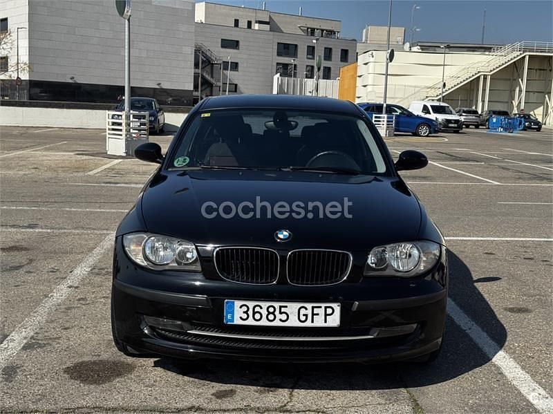 Usado BMW 118 150 CV (110 kW) 2008 Negro Utilitario