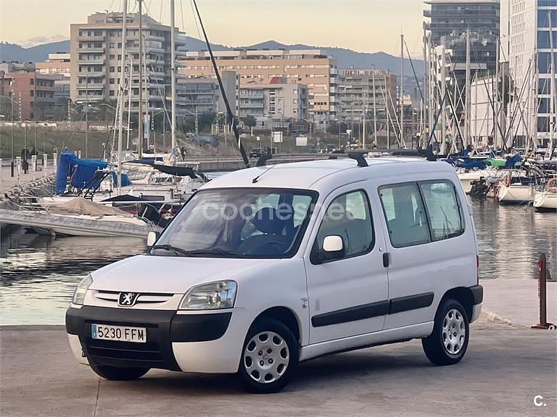 Blanco Usado 2009 Peugeot Partner Tepee Outdoor Monovolumen | 3490 € (Super precio) - Imagen 1/4