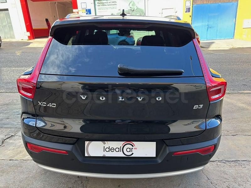 Usado Volvo XC40 Core 163 CV (119 kW) 2025 Negro SUV