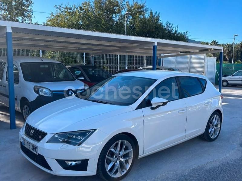 Usado Seat Leon FR 125 CV (91 kW) 2015 Blanco Berlina
