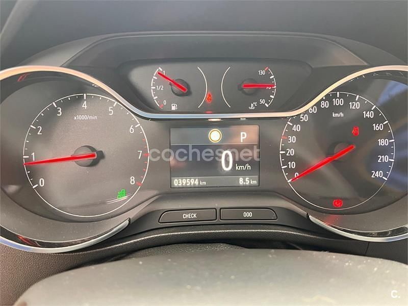 Usado Opel Crossland X Excellence 110 CV (80 kW) 2018 Gris / plata SUV